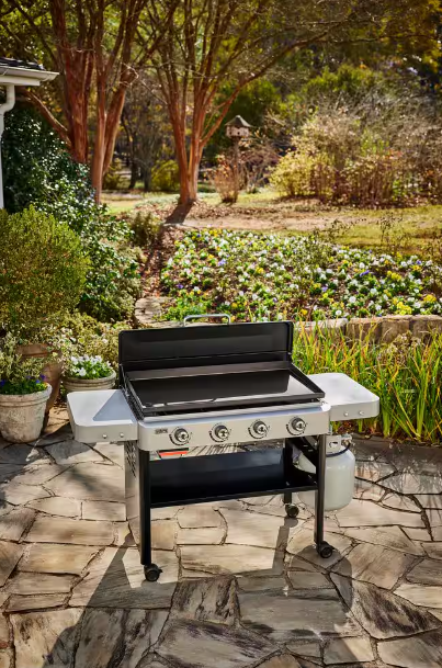 Load image into Gallery viewer, Weber Griddle G36 Gas Grill
